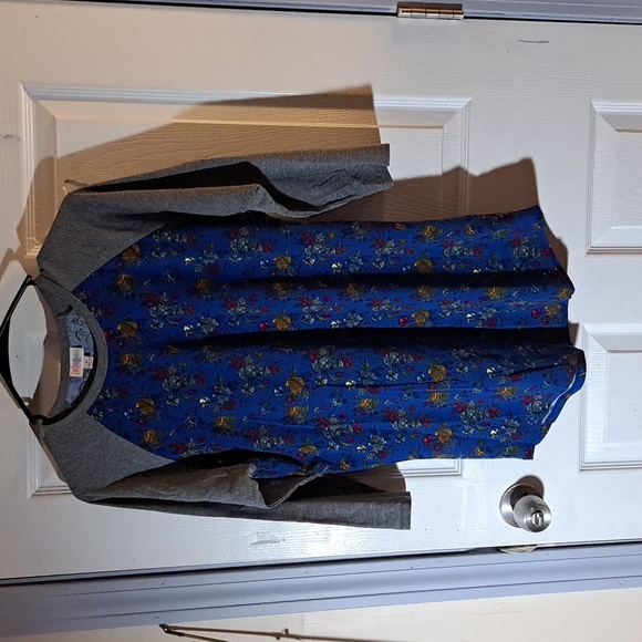 Lularoe Randy tee - Picture 1 of 3